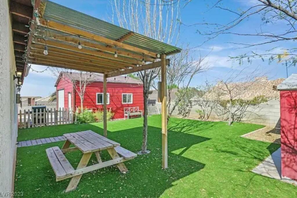 Beautiful Oasis With Rv Or Boat Parking Βίλα Henderson Εξωτερικό φωτογραφία