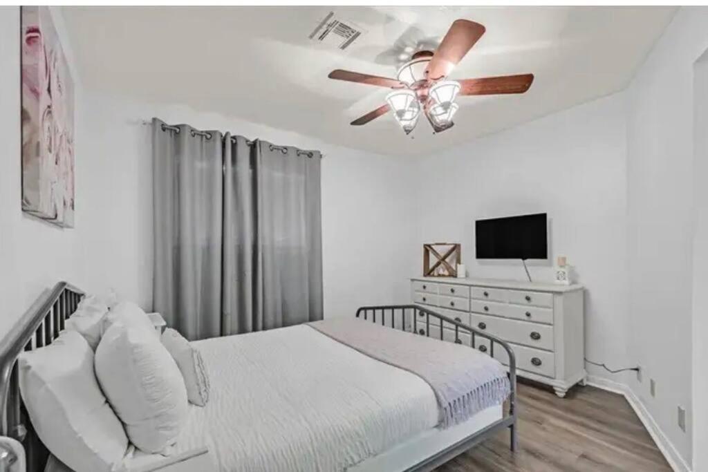 Beautiful Oasis With Rv Or Boat Parking Βίλα Henderson Εξωτερικό φωτογραφία